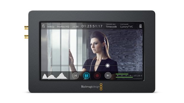 Blackmagic video assist 5 inch